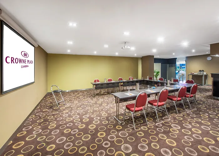 Crowne Plaza Canberra By IhgAirport Hotel